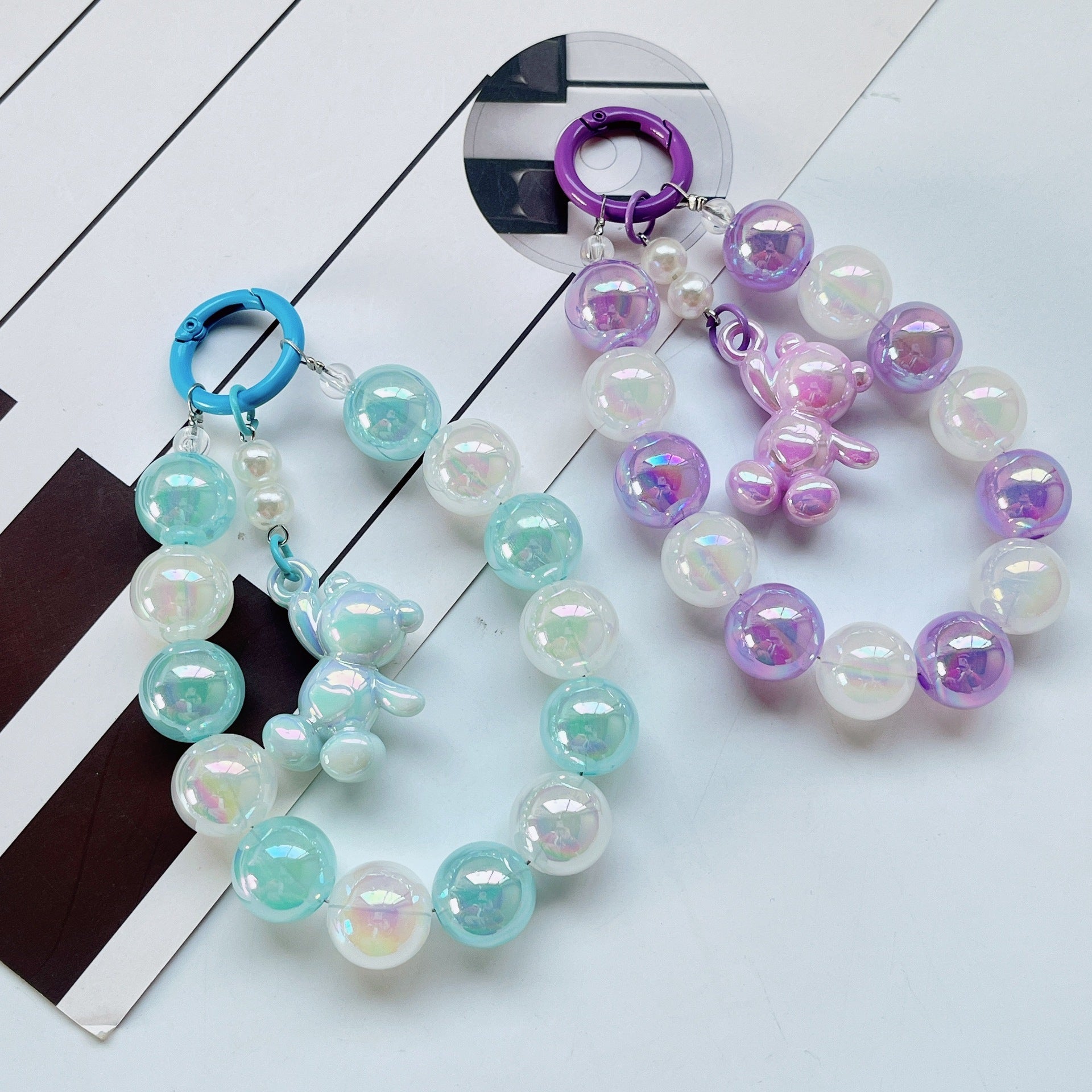 Handmade Beaded Phone Chain Pendant – Cute Animal Design (Bear/Pig) – Stylish & Durable Resin Accessory